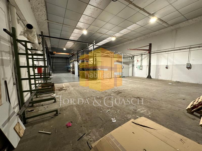 Foto 38467fe9-80ba-4ce5-895f-60a8278d7410. Location bâtiment à usage industriel dans carrer de frederic soler 145 dans Sabadell