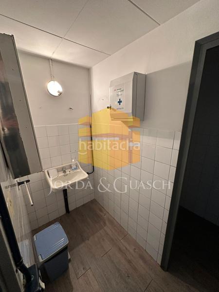 Foto ebe7a62d-6e6f-41a2-b7eb-0cd039e9ae3f. Miete fabrikhalle in carrer de frederic soler 145 in Sabadell