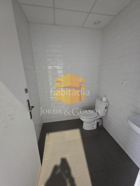 Foto 734e6d95-aba2-4806-80ea-a4a2ec3208d2. Alquiler nave industrial en carrer urgell 1 en Santa Perpètua de Mogoda