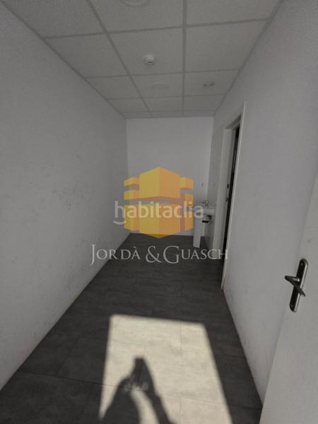 Foto 931dfa14-c813-4ef7-b4ce-c04952b2abba. Alquiler nave industrial en carrer urgell 1 en Santa Perpètua de Mogoda