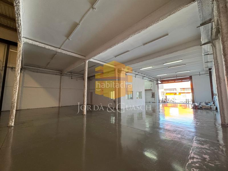 Foto ab319e5c-975f-46b7-8693-65c4f11cb769. Affitto capannone industriale in carrer de la seu d'urgell 9 in Sant Joan Despí
