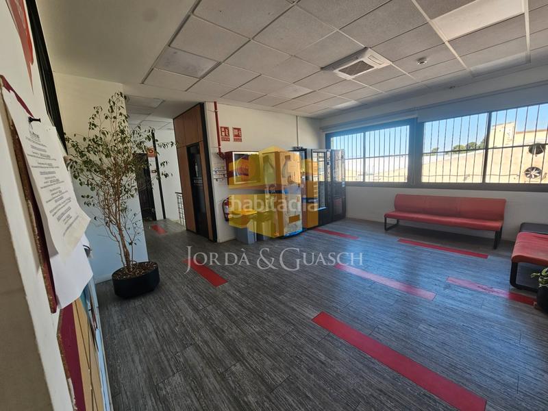 Foto 5940b883-30dc-4cd6-ac0a-afc6e8501b69. Miete fabrikhalle in carrer de la indústria 2a in Sant Joan Despí