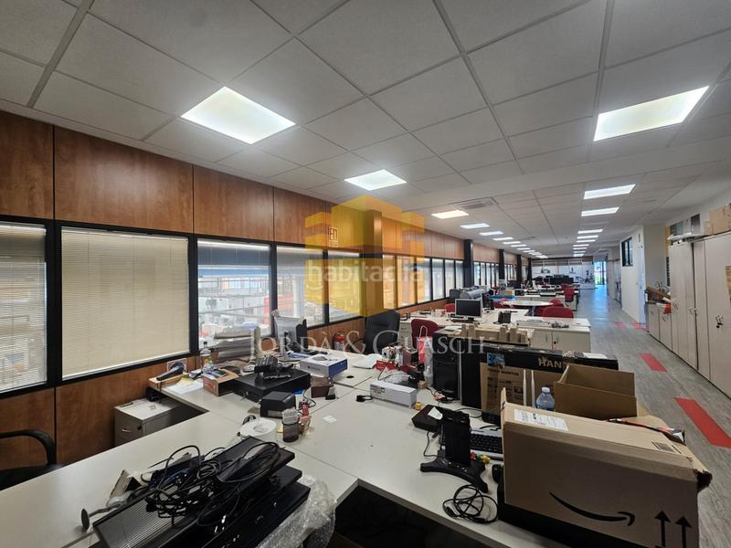 Foto cd093c7d-593a-4c35-883c-7a1b5c198690. Lloguer nau industrial a carrer de la indústria 2a a Sant Joan Despí