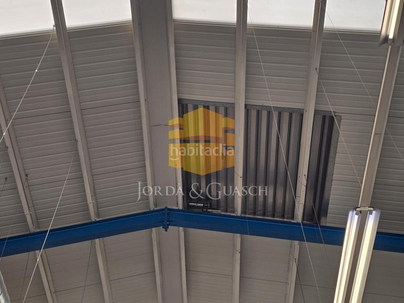 Foto ecfbfe1d-1c18-4b32-b65a-c6e2a492285e. Lloguer nau industrial a carrer de la indústria 2a a Sant Joan Despí