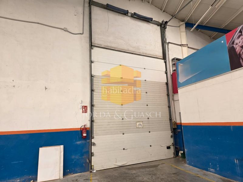 Foto bd84affd-f1ed-4518-a861-39c6466e4957. Alquiler nave industrial en carrer de la indústria 2a en Sant Joan Despí