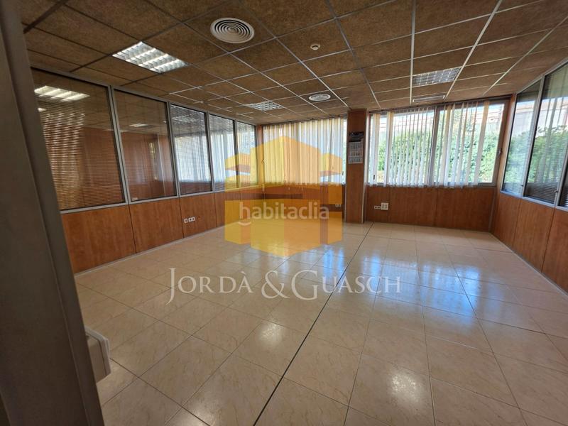 Foto 21b241ff-6cb1-4a92-b3fb-ffa63b525b6e. Affitto capannone industriale in avinguda de l'onze de setembre 7 in Pallejà