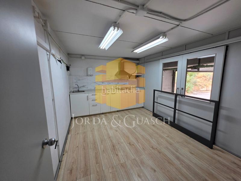 Foto dd2b42cc-f795-4c99-b408-5a1817183374. Affitto capannone industriale in avinguda de l'onze de setembre 7 in Pallejà