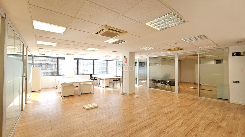 Foto dcd7ea22-b41e-436c-8f68-c350940d8dfd. Location bureau avec chauffage dans L´Antiga Esquerra de l´Eixample Barcelona