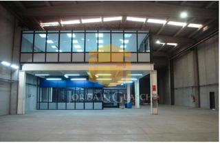 Industrial building in Calle de Pablo Iglesias 87