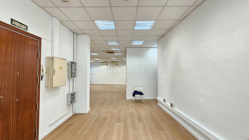 Foto 148602b3-f258-4448-8376-59cbd644dc50. Alquiler oficina  completamente renovada en Barcelona