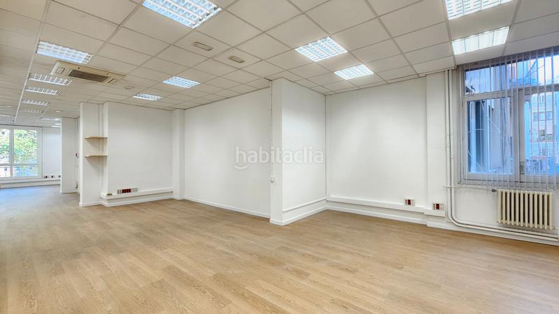 Foto 217acd94-fe04-4d06-9def-8bdc64f49470. Lloguer oficina amb calefacció a Dreta de l´Eixample Barcelona