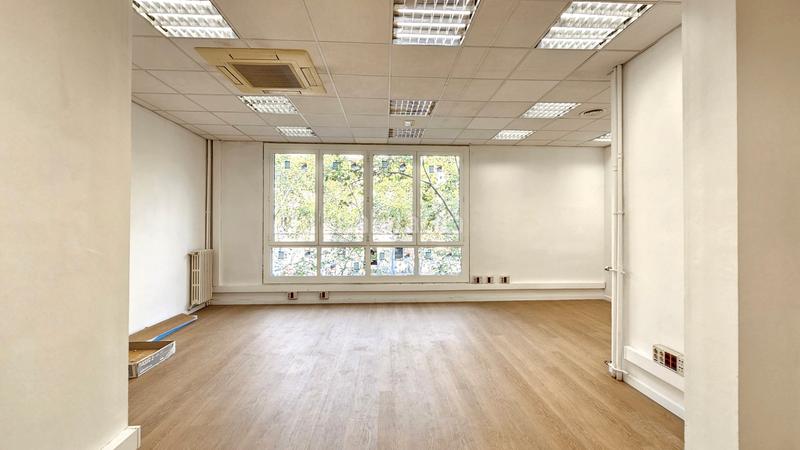 Foto 25992443-8a15-4ef7-9b16-252c9f24e68c. Location bureau avec chauffage dans Dreta de l´Eixample Barcelona