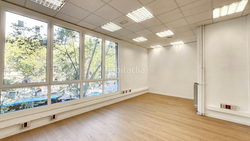 Foto 4f2b39a7-3630-47ab-970c-039d61e9e40d. Location bureau avec chauffage dans Dreta de l´Eixample Barcelona