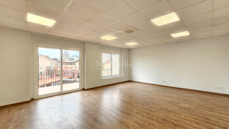 Foto 94a34ef2-f30d-4e76-b21a-627ee9b0ce8a. Location bureau avec chauffage parking dans St. Pere - Sta. Caterina - El Born Barcelona