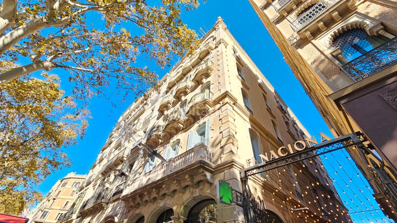 Foto dbc5c1be-91d3-443c-879d-fd6a84302b73. Rent office space with heating in Dreta de l´Eixample Barcelona