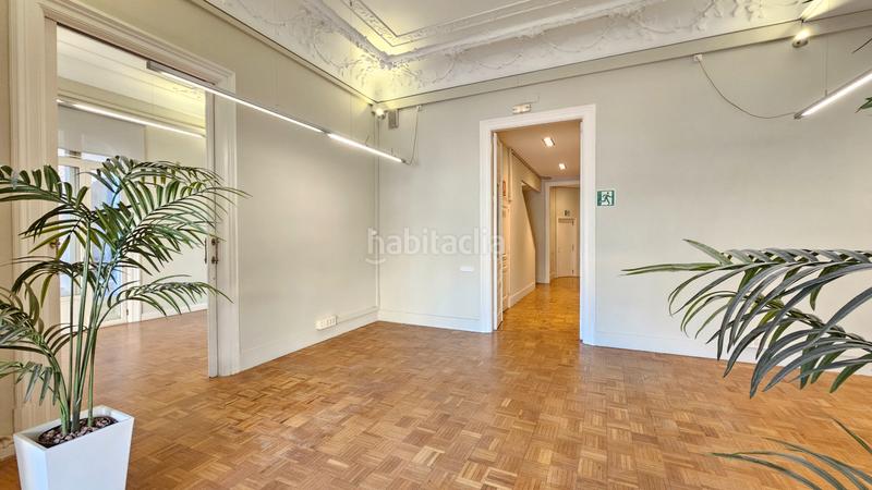 Foto f56b096a-6dc7-49bf-beac-aafcc0567a89. Rent office space with heating in Dreta de l´Eixample Barcelona