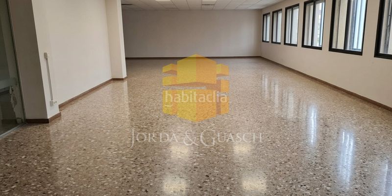 Foto c4baeff7-7f70-4aa4-add6-8d822f1cb009. Miete fabrikhalle in carrer tirso de molina 29 in Cornellà de Llobregat