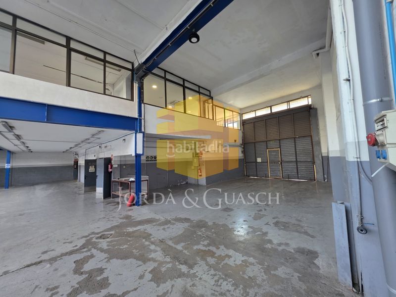Foto db981879-1abd-46f2-8c8f-f891baaa9c26. Miete fabrikhalle in carrer de lepanto 19 in Almeda - El Corte Inglés Cornellà de Llobregat
