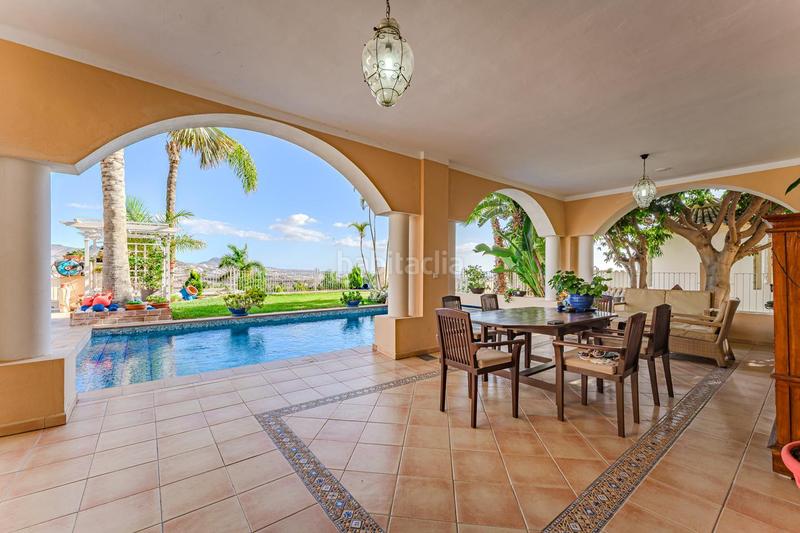 Foto 3ba954a7-71cd-4ff7-9403-86b5b3a46fb9. House with parking pool in La Caleta Adeje