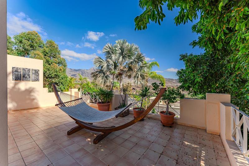 Foto a65a6e20-35b8-4136-a05a-60388ab52f1f. House with parking pool in La Caleta Adeje