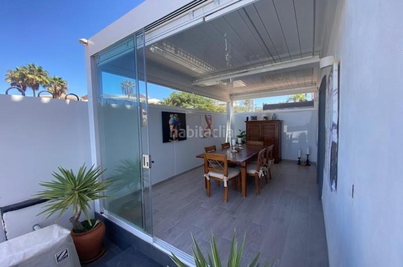 Foto 5e54688a-4dc1-42b4-9cb8-05e84af35b96. Casa amb aparcament piscina a Los Cristianos Arona