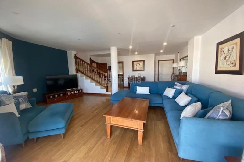 Foto ce3fc63b-8eaf-4145-8f52-4eda8aa9ee59. Casa amb aparcament piscina a Los Cristianos Arona