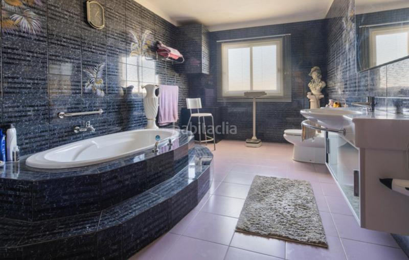 Foto bf5e79e0-b8e0-46c2-86a3-6aa44211d47d. Casa amb piscina a Callao Salvaje - Playa Paraíso Adeje