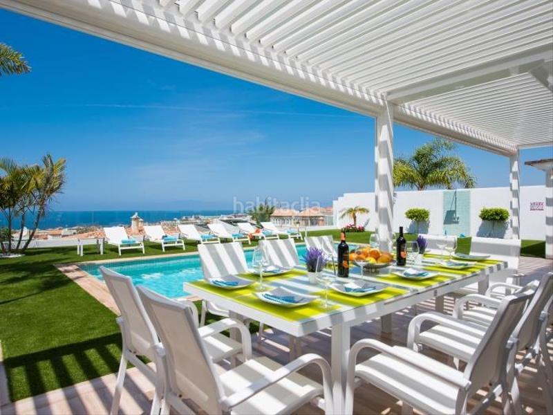 Foto 1d10f025-7607-49f7-81b6-7fd152b1801f. Maison avec piscine dans Playa Fañabé Alto Adeje