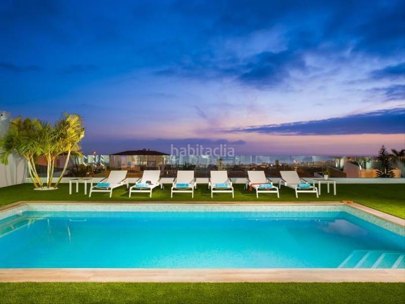 Foto 54cc21f1-710b-47a5-bc8b-3868663f9c6b. Maison avec piscine dans Playa Fañabé Alto Adeje