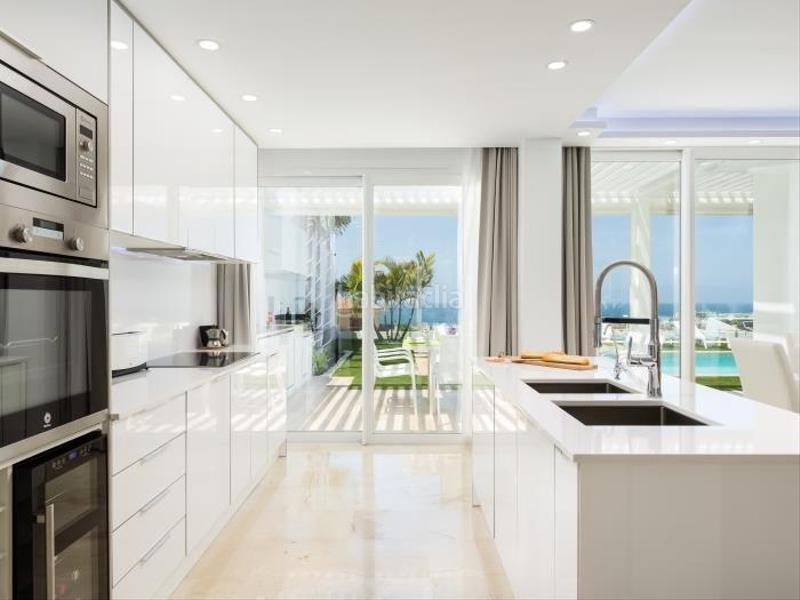 Foto 7db88d82-7452-48ec-90b9-8b66e444065c. Maison avec piscine dans Playa Fañabé Alto Adeje