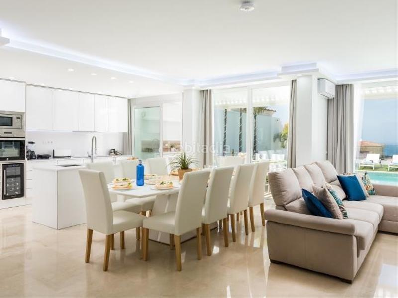 Foto f6fa51ae-7c48-40d6-bd0d-b94ad75626ed. Maison avec piscine dans Playa Fañabé Alto Adeje