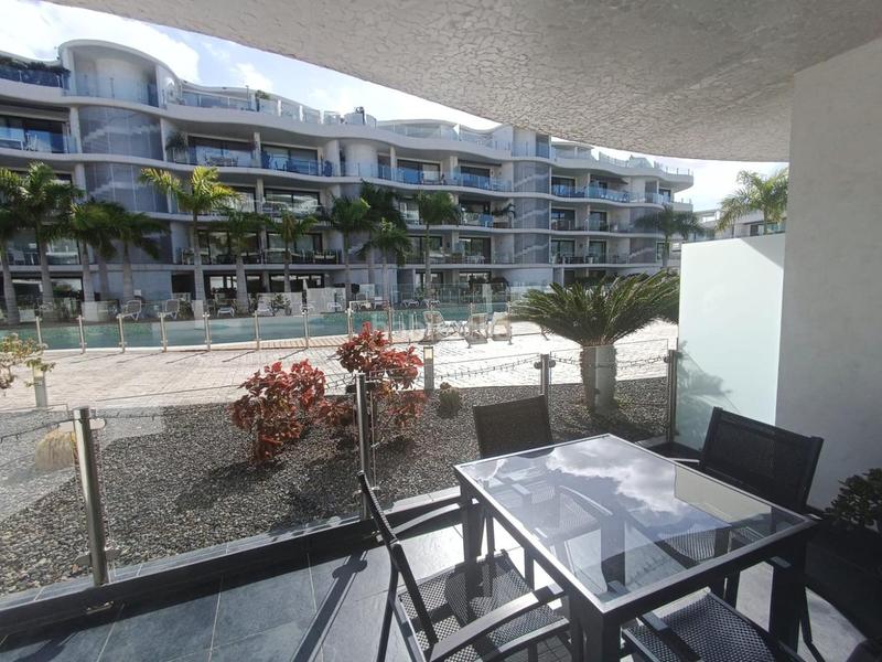 Foto a448da73-2342-4d13-b47c-8ea357b10d38. Planta baixa amb aparcament piscina a Palm - Mar Arona