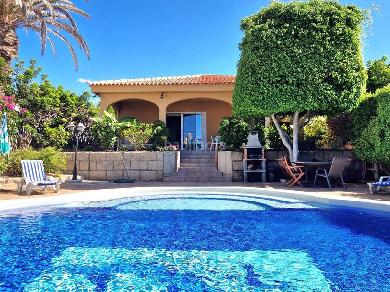 Foto 403450d5-bcd6-4a0b-8929-24c4e8ce0b4a. Casa con piscina in Callao Salvaje - Playa Paraíso Adeje