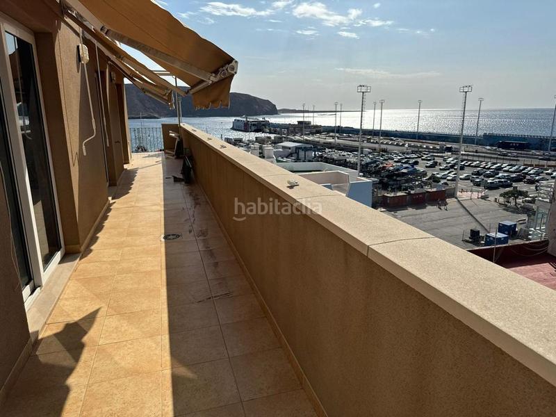 Foto c8c045b0-8bd5-4c4d-8157-ec4086ba38b6. Penthouse with parking in Los Cristianos Arona