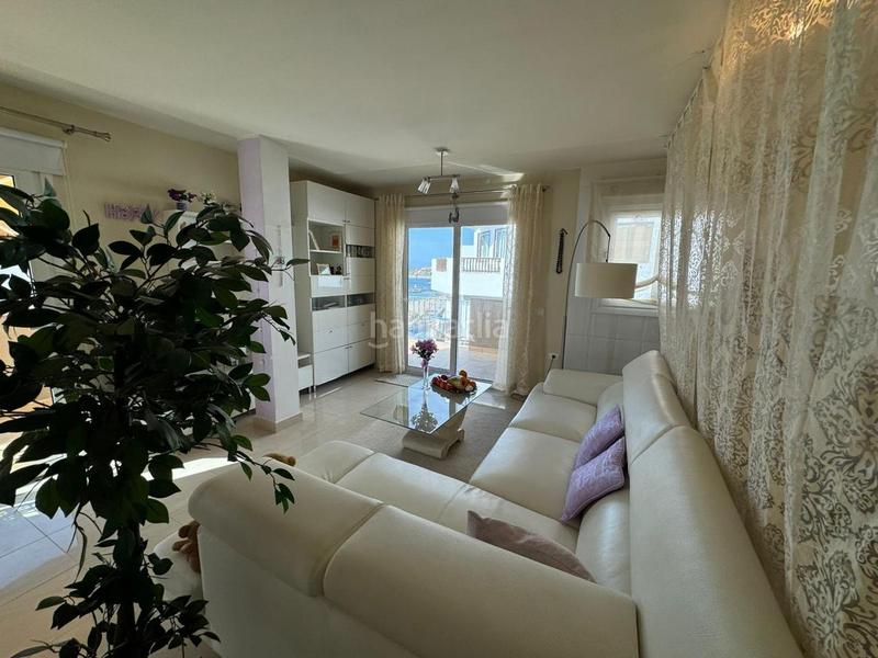 Foto efb362ca-a5c8-425a-873a-12c7c9c283a7. Penthouse with parking in Los Cristianos Arona