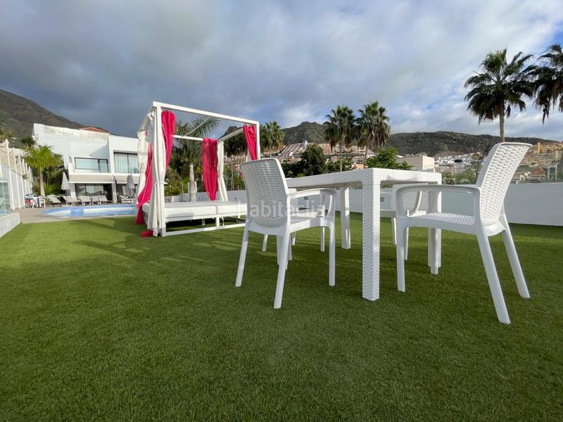 Foto 072c75b6-0ed3-4f95-ba17-7e8b2a76c8dd. Casa amb aparcament piscina a Playa Fañabé Alto Adeje