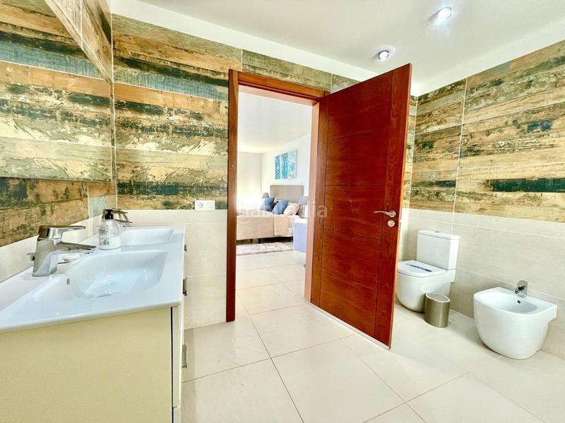 Foto cbb4eeea-3cac-4099-9ecc-5517bb344ca7. Casa amb aparcament piscina a Playa Fañabé Alto Adeje