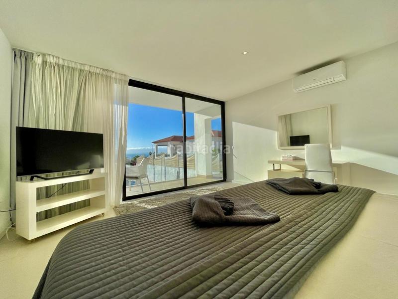 Foto d4292204-3836-4074-b26b-7f4244455656. Haus mit parking pool in Playa Fañabé Alto Adeje