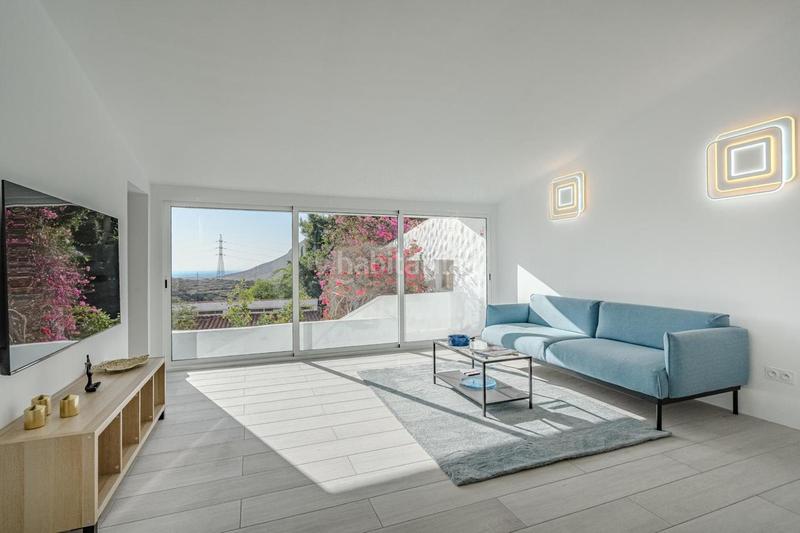 Foto f00efe85-1ebf-4ec8-84ba-3c909da14c9d. Maison dans Chayofa Arona