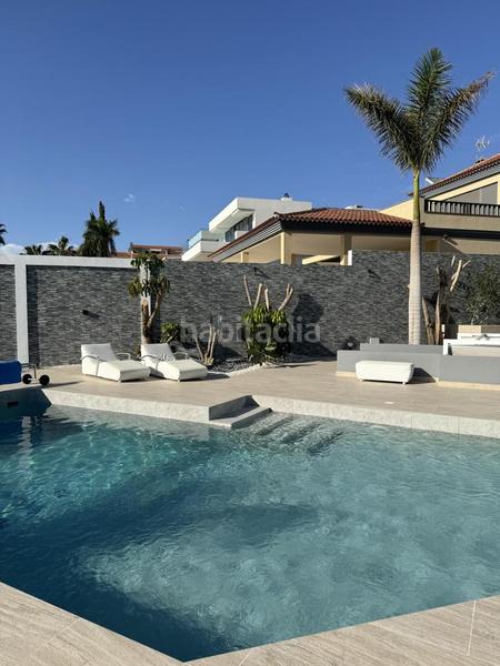 Foto 71f686e8-2fe8-4f3f-b61b-8a1f837471ac. House with parking pool in Playa Fañabé Alto Adeje
