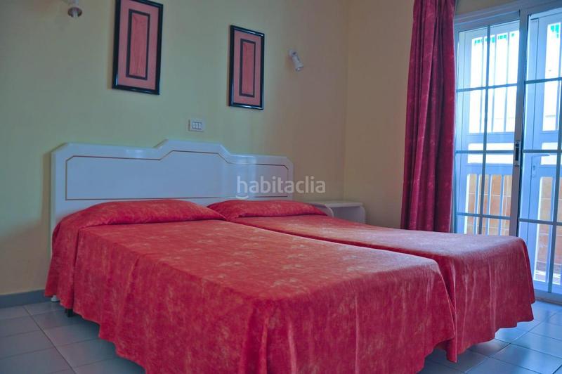 Foto 10318efa-225b-4262-86af-446b1c601dd7. Ground floor with pool in Playa de Fañabé Adeje