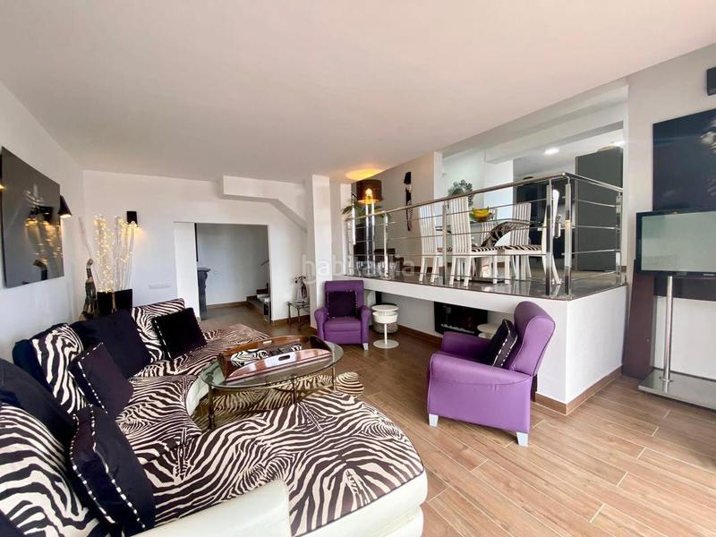 Foto b9ad0f23-2705-49ce-afcb-a9f262d3ded9. House with parking pool in La Caleta Adeje