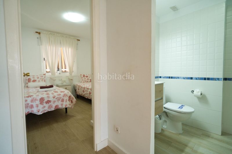 Foto f090d1fd-d23f-4a6c-b5ba-a15eddf3e4a6. Apartament amb piscina a Los Cristianos Arona