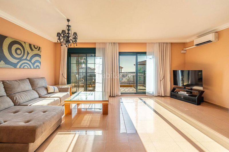 Foto 2f4f03d6-bede-4515-b10b-7f882311fc08. Duplex con parcheggio in Playa del Duque Adeje