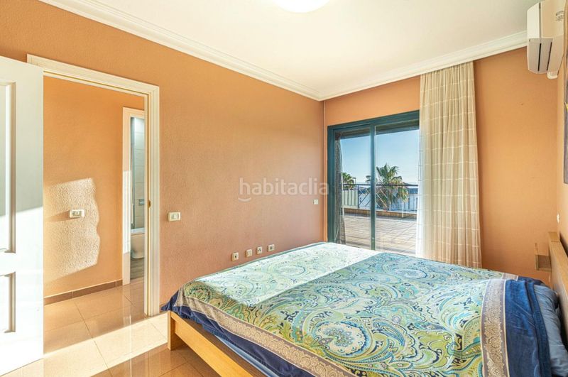 Foto 7bd95217-fdb9-4ba3-b5e7-ba40afa740fb. Duplex con parcheggio in Playa del Duque Adeje