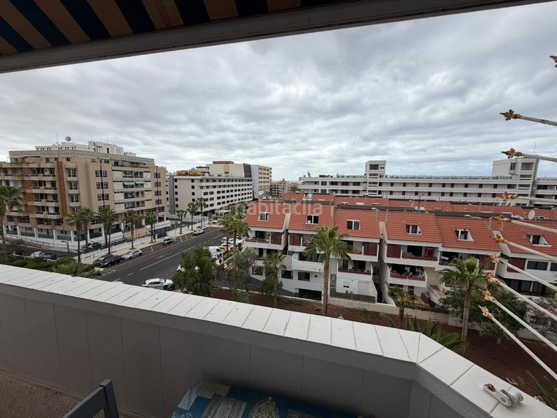 Foto b8a29e0f-1bd8-4caf-b709-cd62726c8e3a. Apartament amb piscina a Playa de las Américas Arona