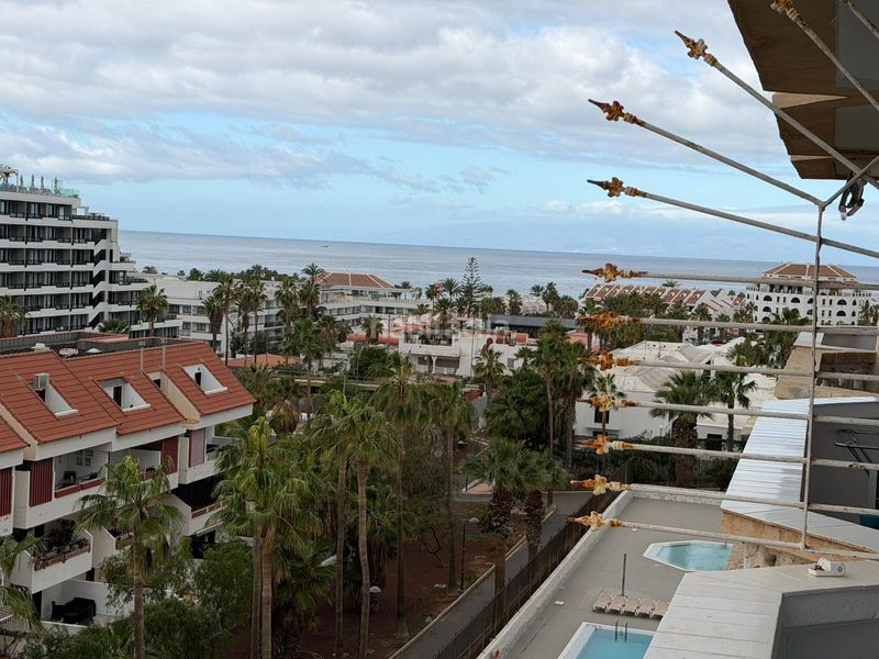 Foto c3ed6a3c-4317-4f93-a260-ea352d668266. Apartament amb piscina a Playa de las Américas Arona