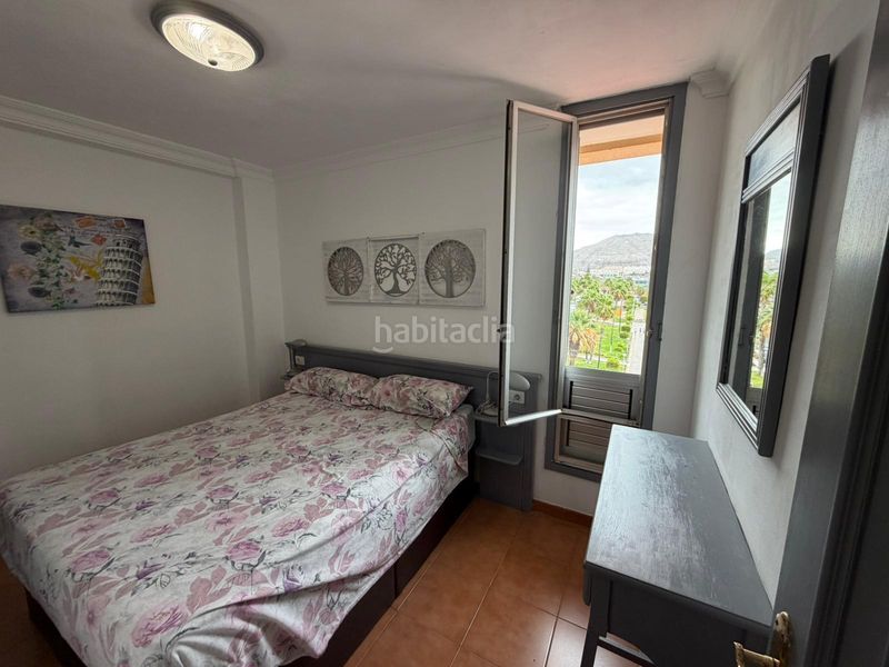 Foto e0800957-d0ea-4889-89fa-e4de706bb37b. Apartament amb piscina a Playa de las Américas Arona