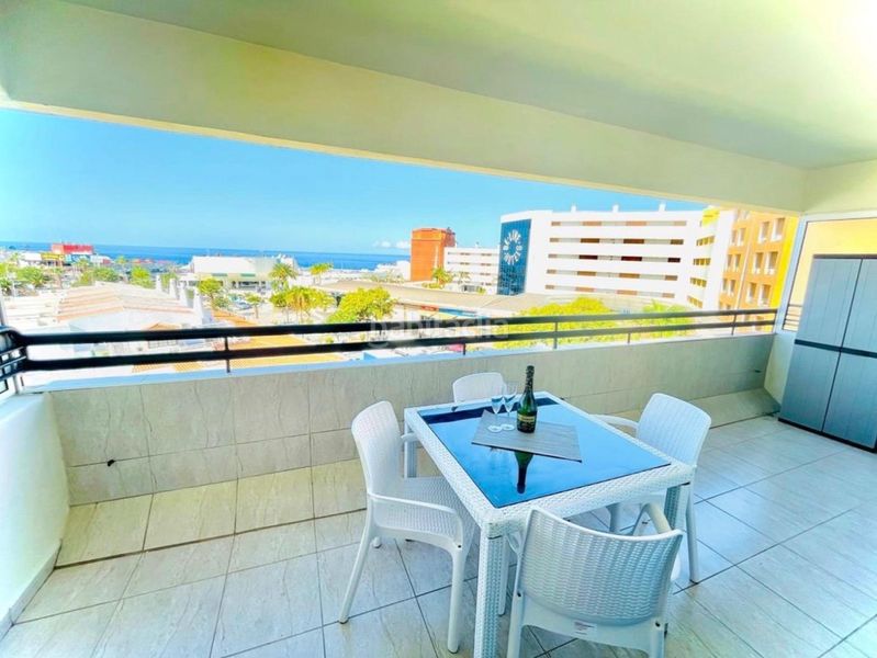 Foto 447c0a05-1c5e-4254-ba13-7c154f6d2fff. Apartament amb piscina a San Eugenio Bajo Adeje