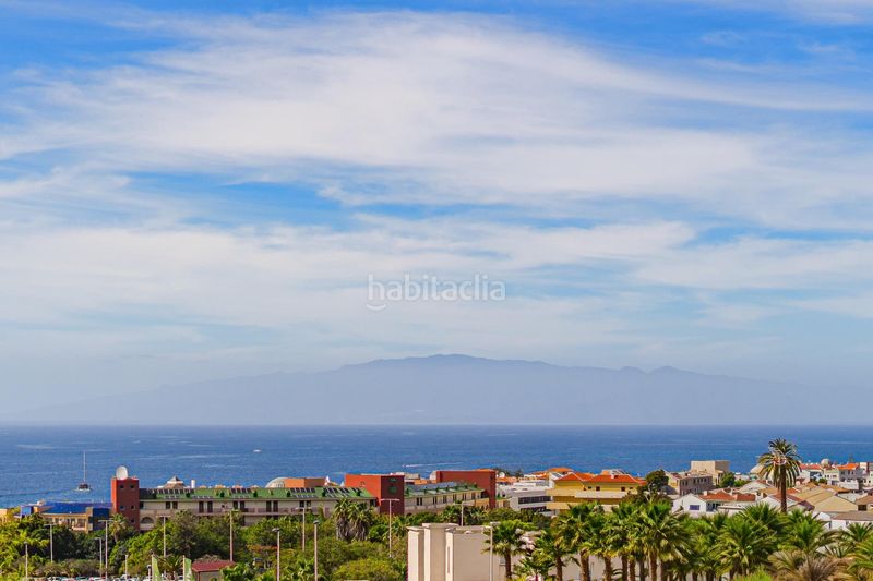 Foto 6a308c00-814a-43ba-a4d8-b1494a2b366a. Apartament amb aparcament piscina a Playa Fañabé Alto Adeje